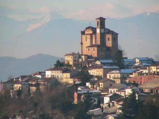 Treville dalla strada per Cella Monte (Gian Piero Morano)