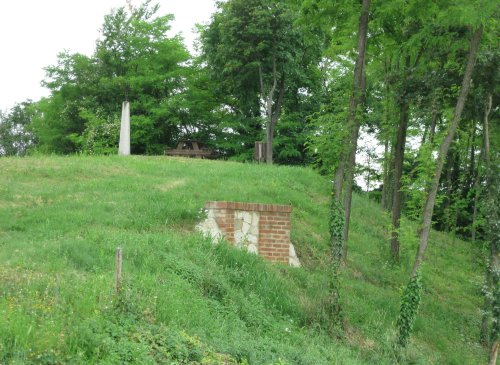 L'area pic-nic al Bric vicino alla croce